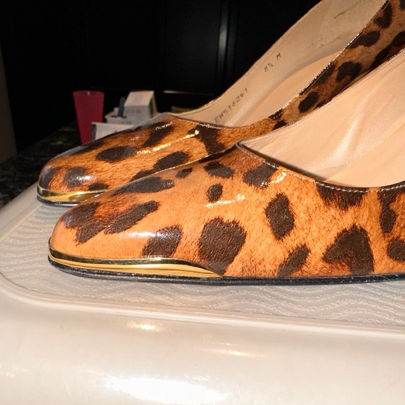 Stuart Weitzman Leopard Patent Heeled Pumps - Picture 10 of 11